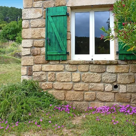 Hébergement de vacances Stone With Shared Pool, Chambonas, Cleaning Included Chambonas